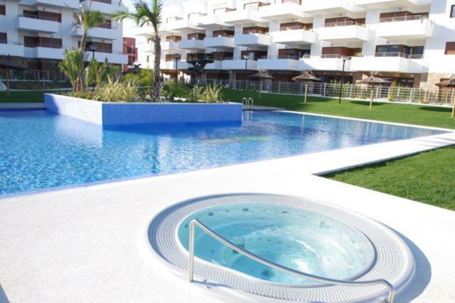 Oriuelha Costa Terrazas De Campoamor Dehesa de Campoamor  Dış mekan fotoğraf